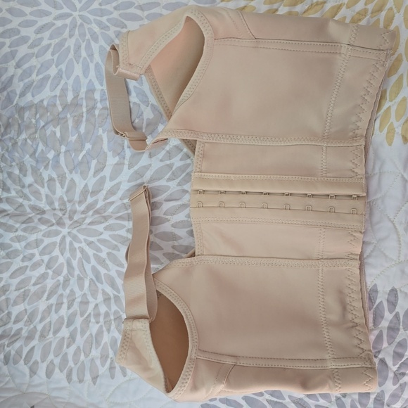 Back smoothing, Push up Shapedly Bra - Picture 3 of 3